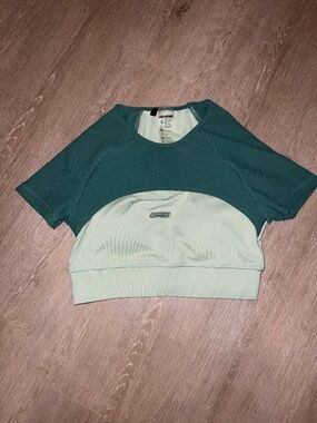 Bo+Tee athletic crop top/sports bra